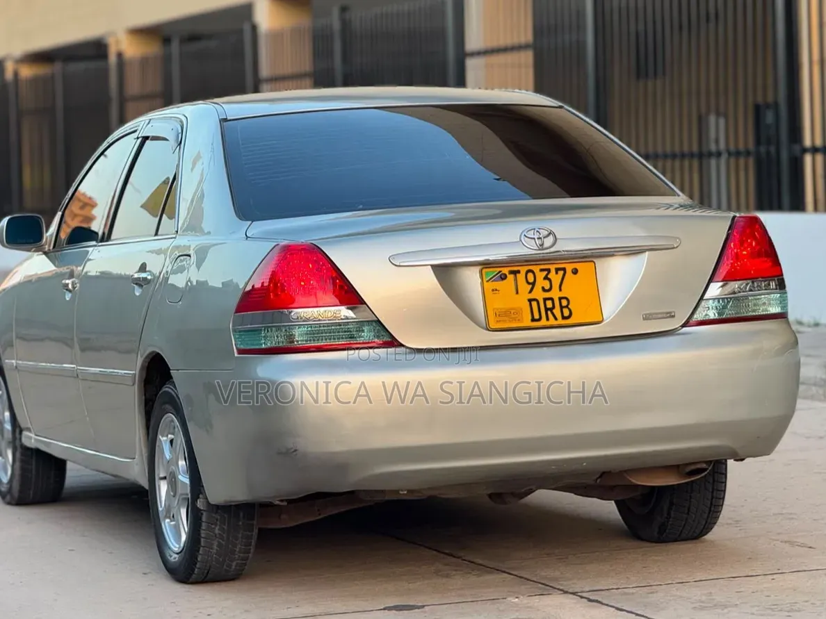 Toyota Mark II 2004 Silver