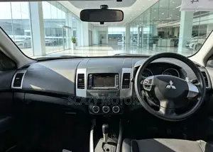 Mitsubishi Outlander 2010 Silver