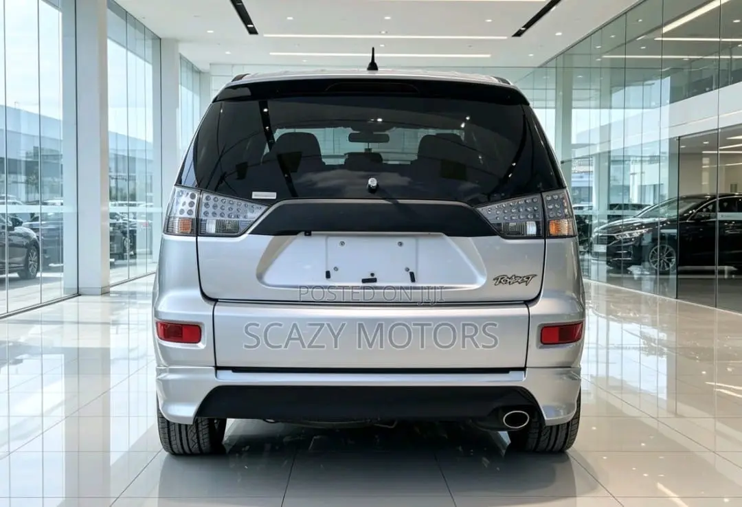 Mitsubishi Outlander 2010 Silver