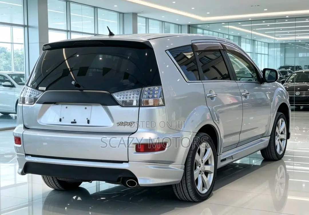Mitsubishi Outlander 2010 Silver