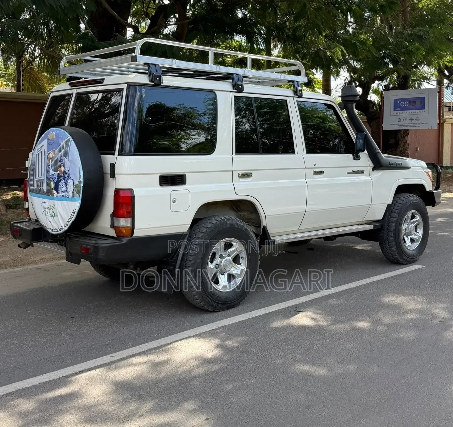 Toyota Land Cruiser 2018 White