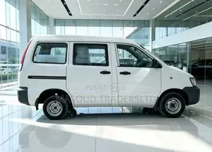 Toyota TownAce Noah 2001 Off white