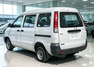 Toyota TownAce Noah 2001 Off white