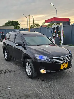 Toyota Vanguard 2011 Black