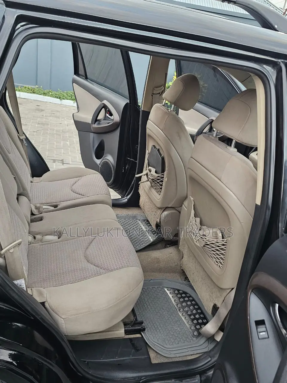 Toyota Vanguard 2011 Black