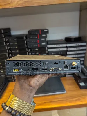 Desktop Computer Lenovo 4GB Intel HDD 500GB