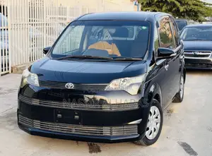 Toyota Spade 1.5 2013 Black