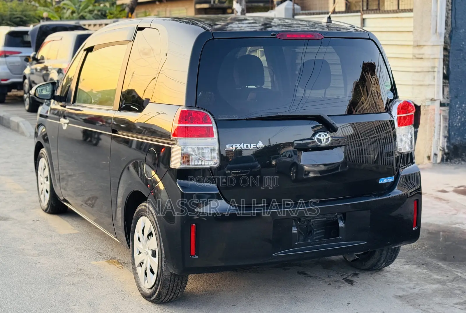 Toyota Spade 1.5 2013 Black