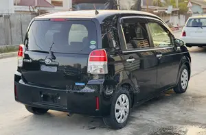 Toyota Spade 1.5 2013 Black