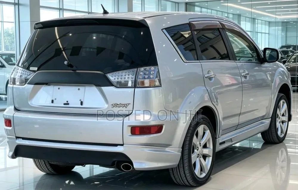Mitsubishi Outlander 2010 Silver