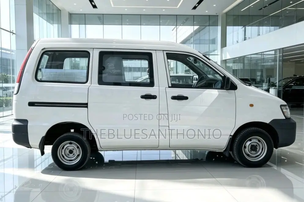 Toyota Noah 2006 White