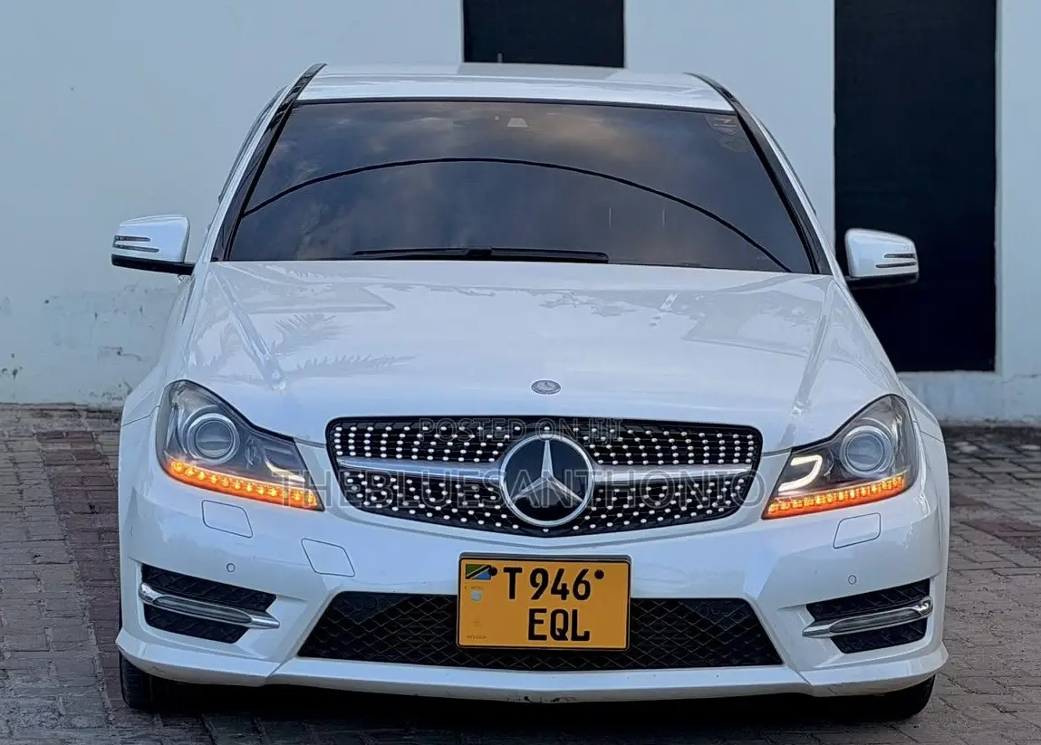Mercedes-Benz C-Class 2014 White