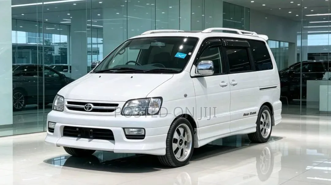 Toyota Noah 2001 White