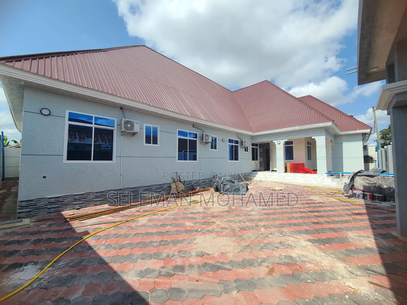 Furnished 20bdrm House in Biriani Real Estate, Chamazi for sale