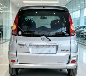 Toyota Fun Cargo 2004 Silver