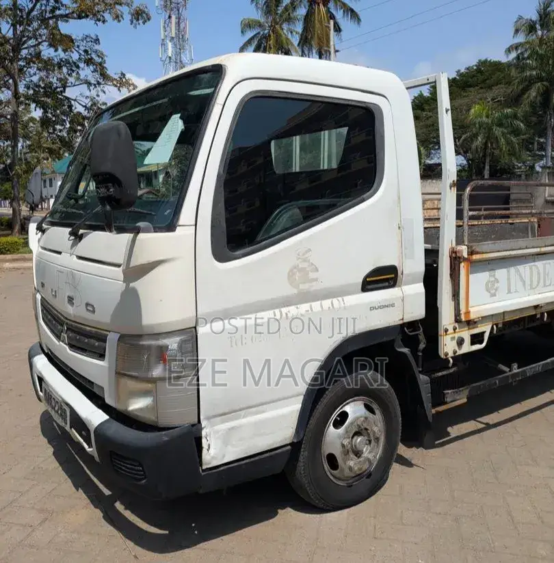 Mitsubishi Fuso Truck – Milion 59.5 Plus Registration