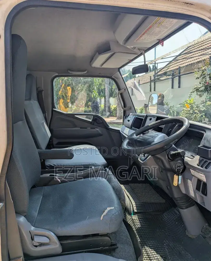 Mitsubishi Fuso Truck – Milion 59.5 Plus Registration