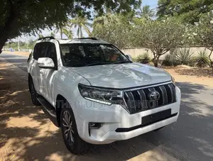 Toyota Land Cruiser Prado 2023 White