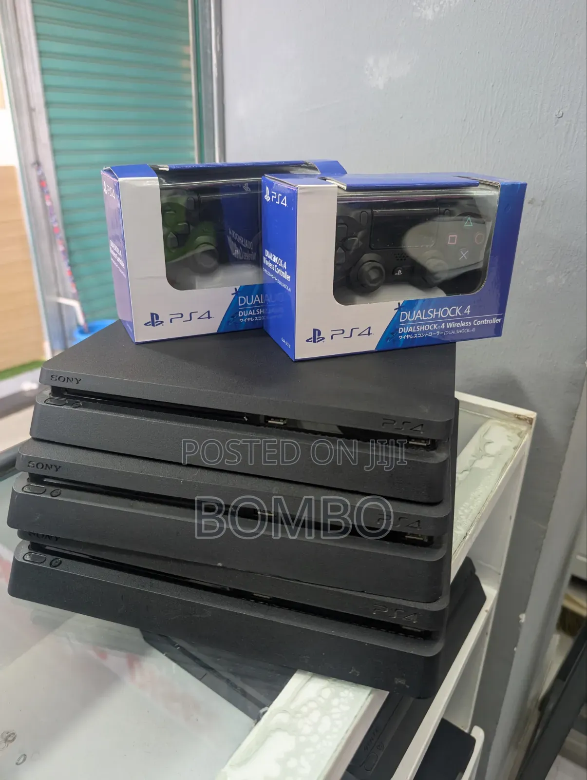 Play Station 4 Slim