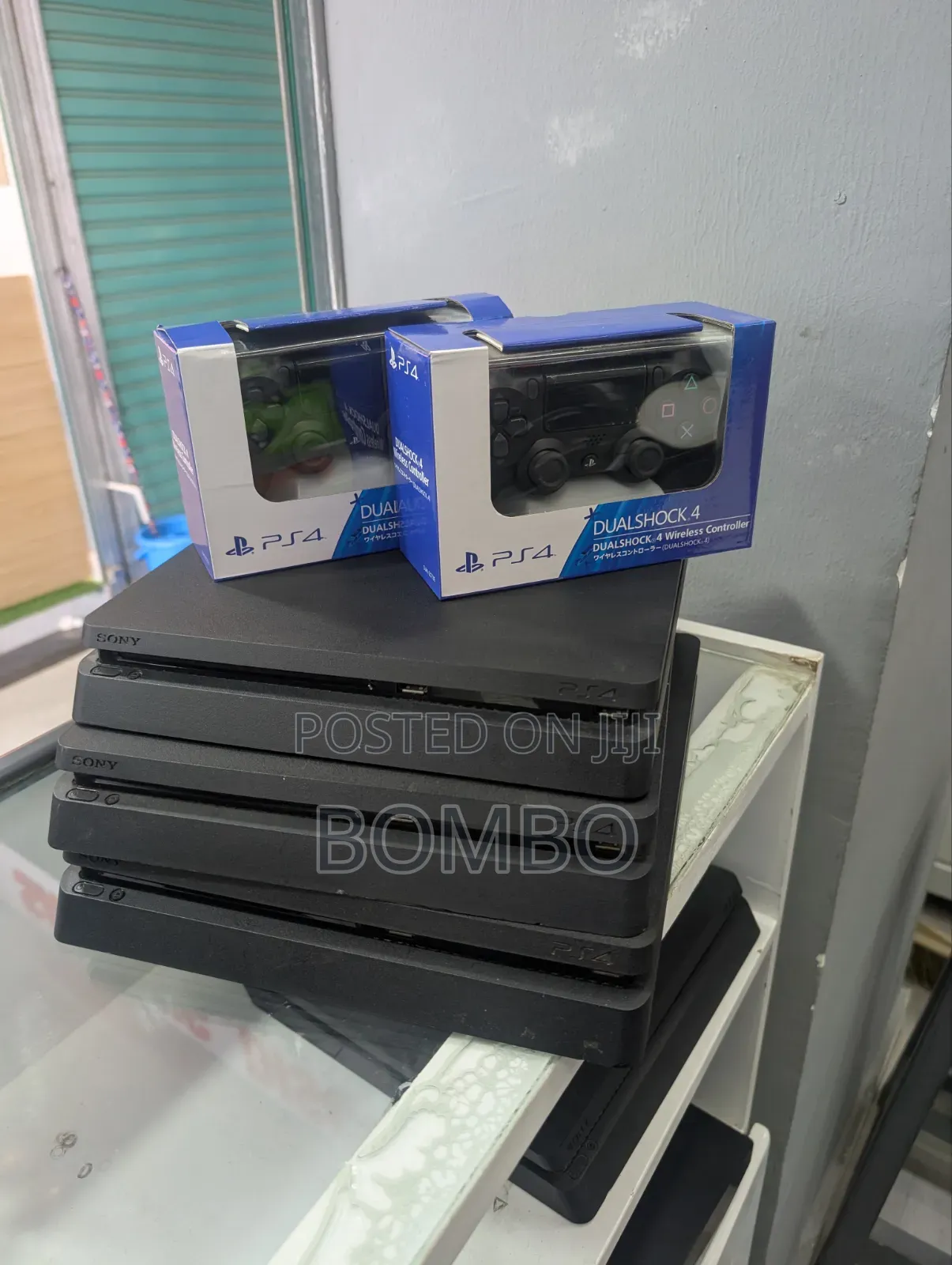 Play Station 4 Slim