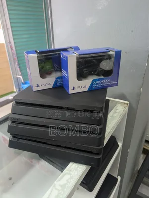 Play Station 4 Slim