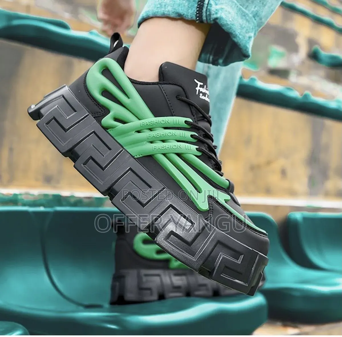 Versage Sneakers