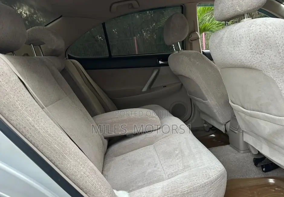 Toyota Premio 2004 Silver