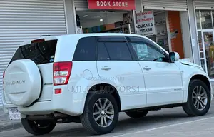 Suzuki Escudo 2008 White