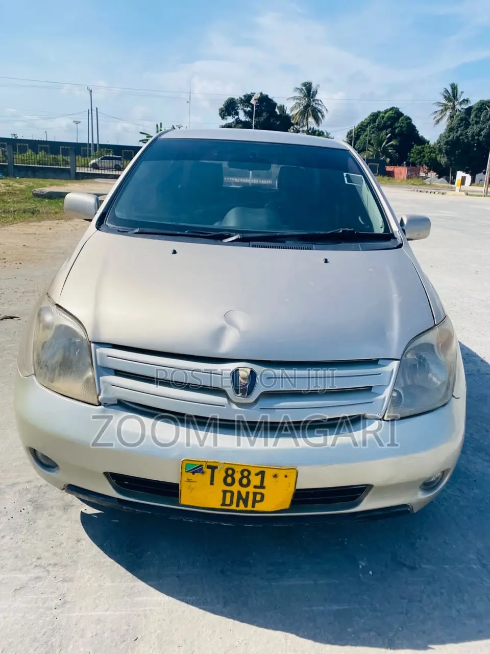 Toyota IST 2005 Silver