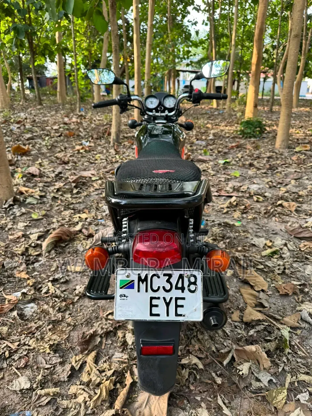 TVS HLX 125 2025 Black