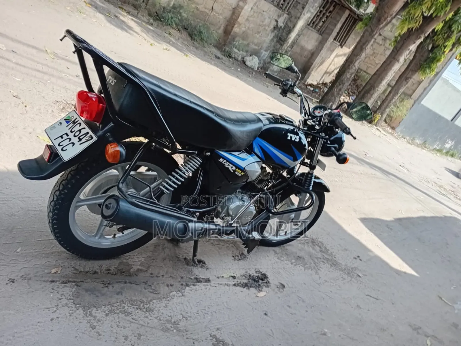 TVS HLX 125 2026 Black
