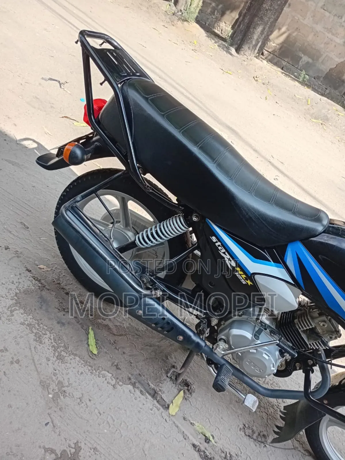 TVS HLX 125 2026 Black