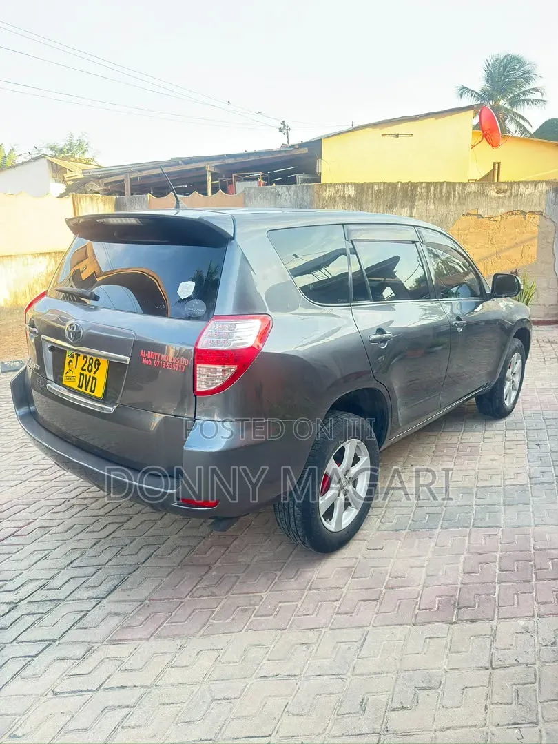 Toyota Vanguard 2008 Gray