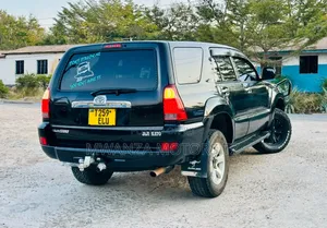 Toyota Hilux Surf 2006 Black
