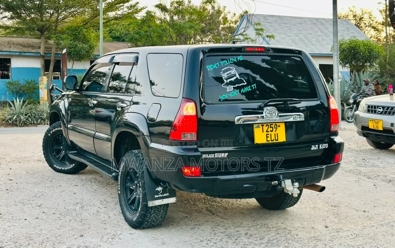 Toyota Hilux Surf 2006 Black