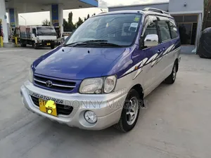 Toyota Noah 2001 Blue