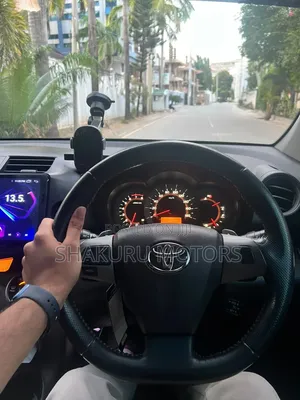 Toyota Vanguard 2010 Black