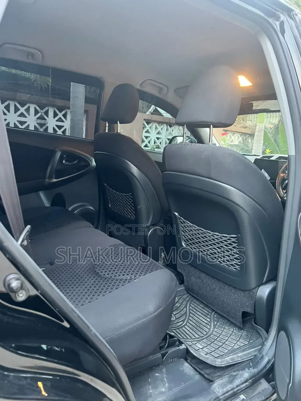 Toyota Vanguard 2010 Black