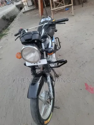 TVS HLX 125 2025 Blue