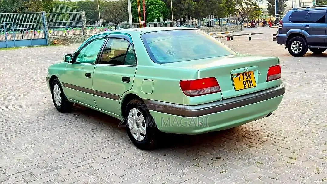 Toyota Carina 2001 Green