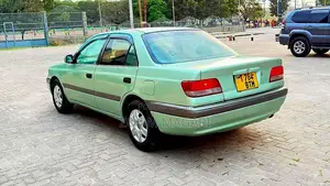 Toyota Carina 2001 Green