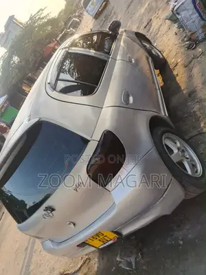 Toyota Vitz 2003 Silver