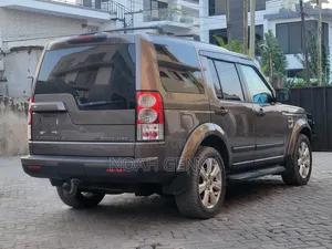 Land Rover Discovery 2013