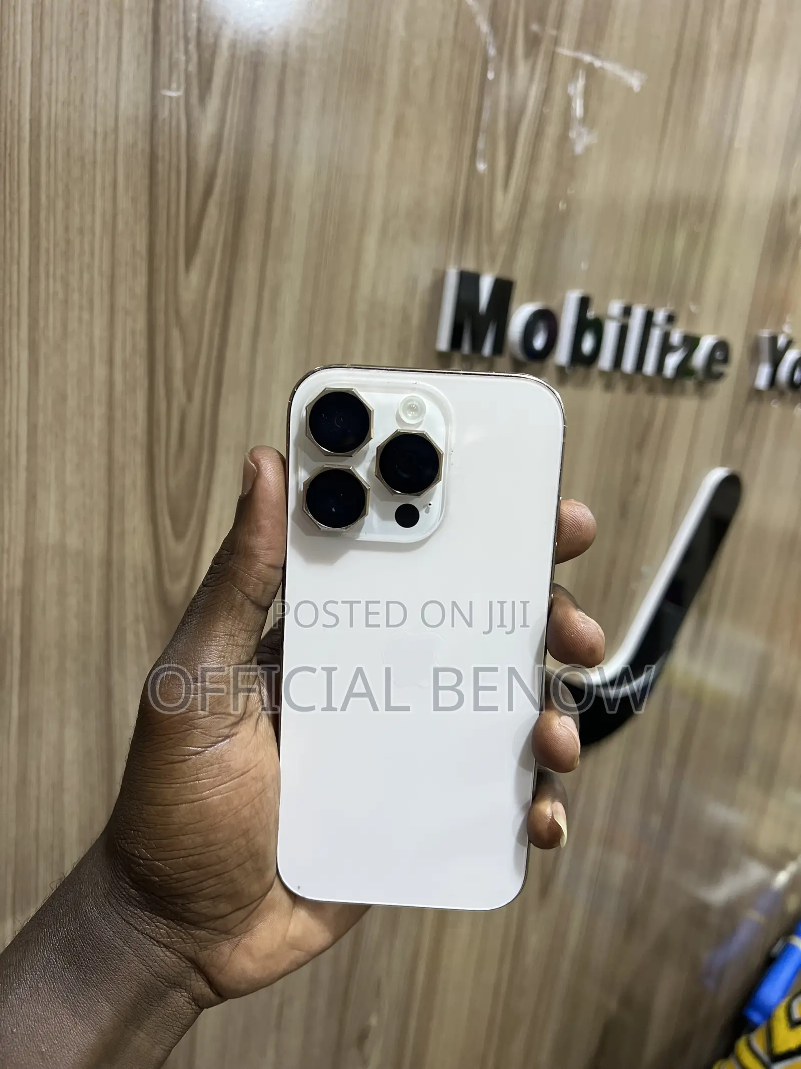 Apple iPhone 16 Pro 256 GB Gold