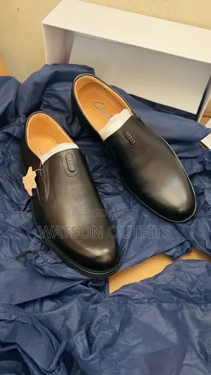 Men's Leather Shoes 2 Colours Materials Very Hot and Smart
