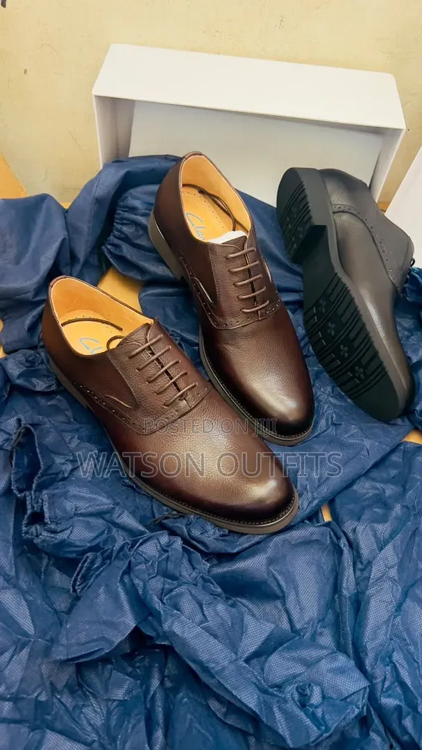 Men's Leather Shoes 2 Colours Materials Very Hot and Smart