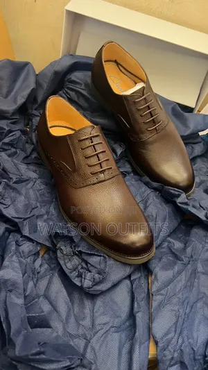 Men's Leather Shoes 2 Colours Materials Very Hot and Smart