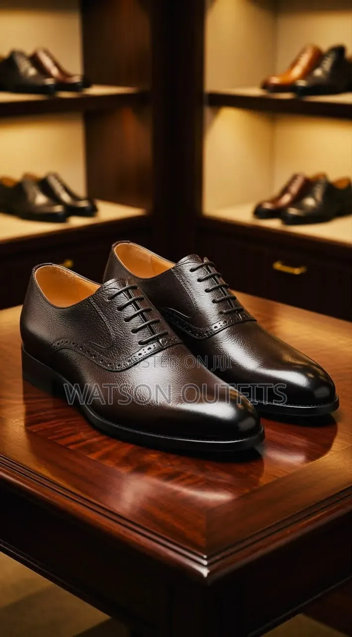 Men's Leather Shoes 2 Colours Materials Very Hot and Smart