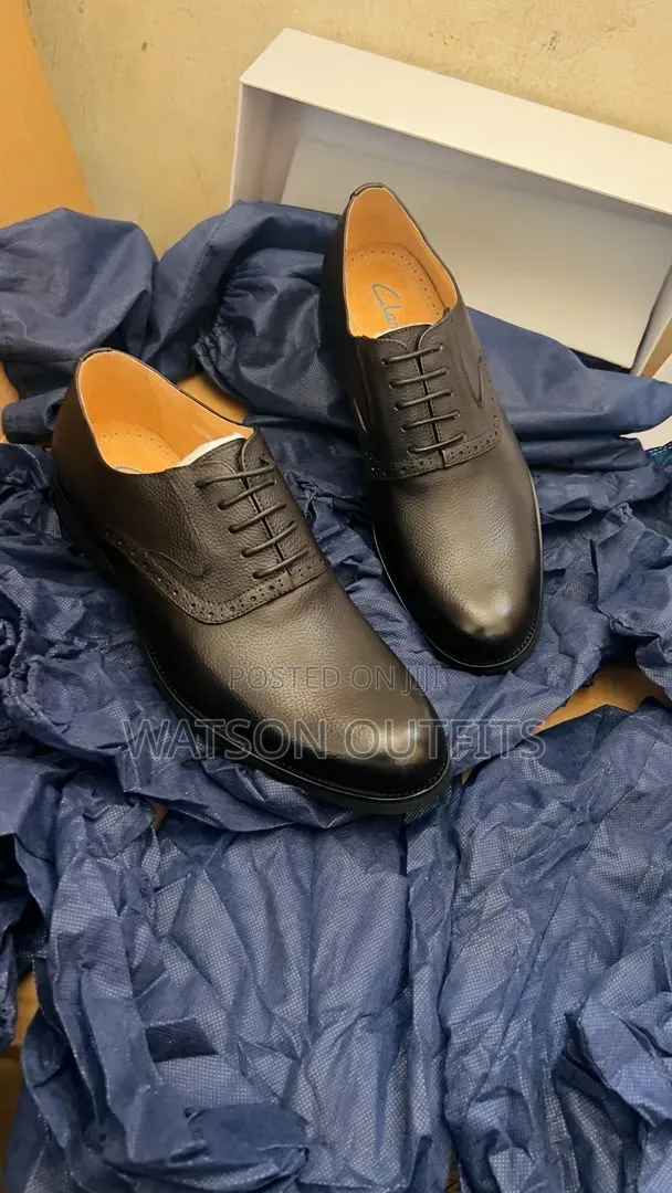 Men's Leather Shoes 2 Colours Materials Very Hot and Smart