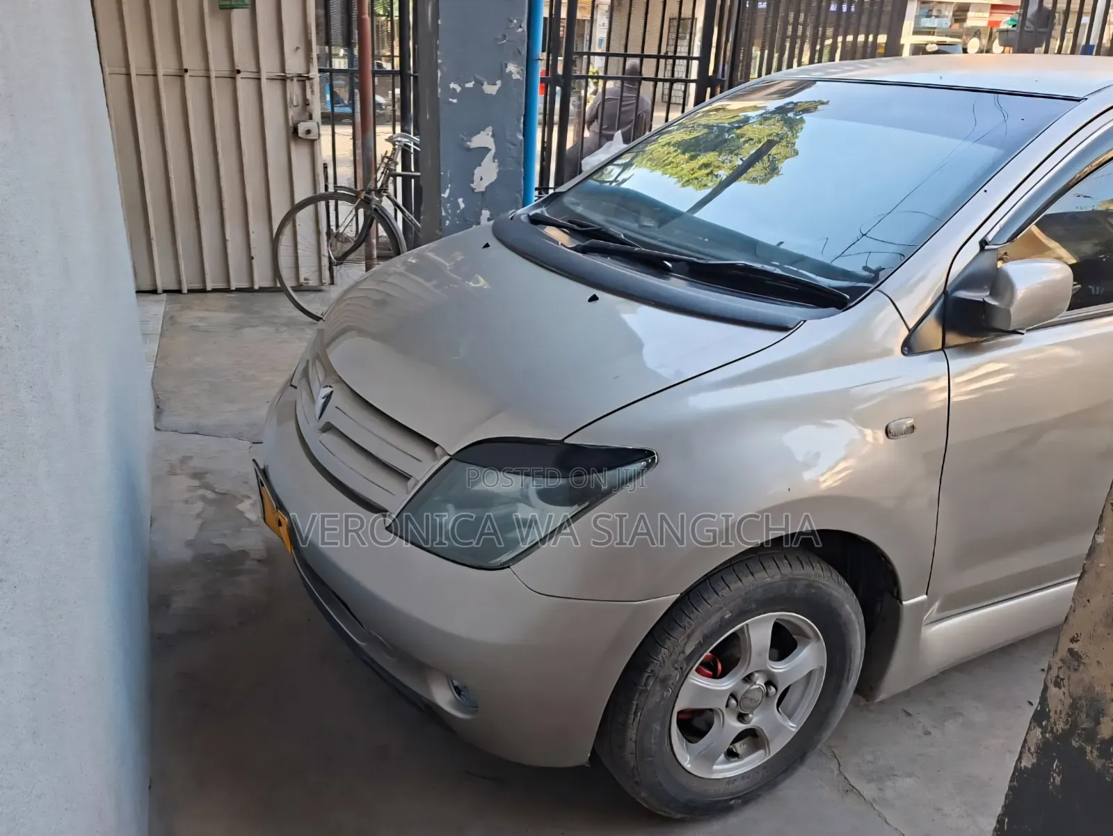 Toyota IST 2005 Gray